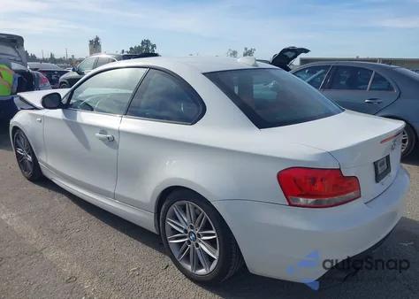 2013 BMW 128I z USA, uszkodzony, nr VIN WBAUP9C54DVS94405